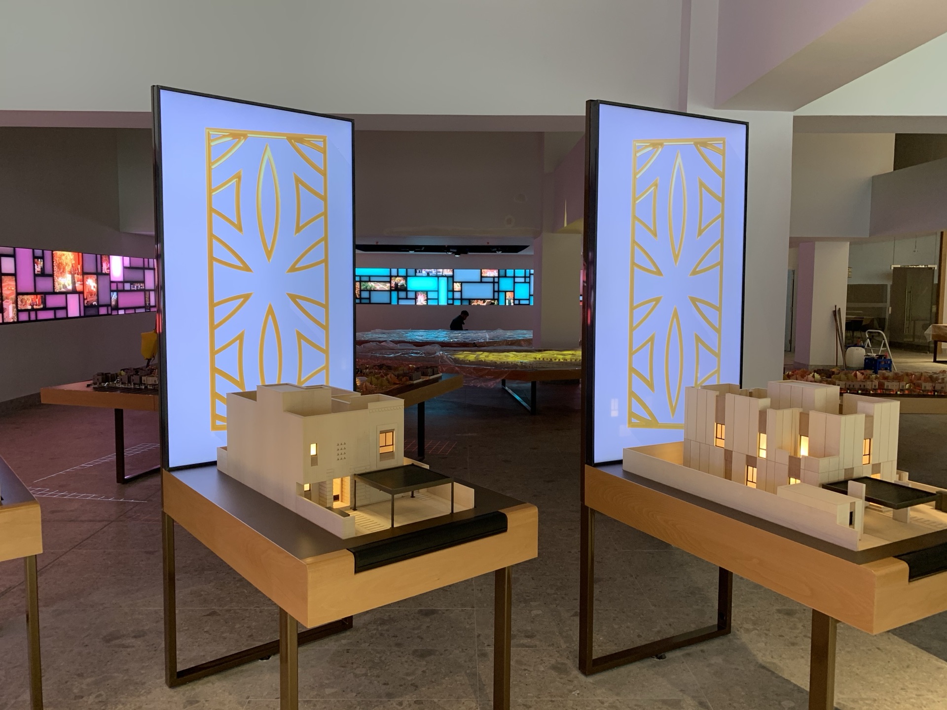 Roshan Experience Center showroom fit-out — photo 22