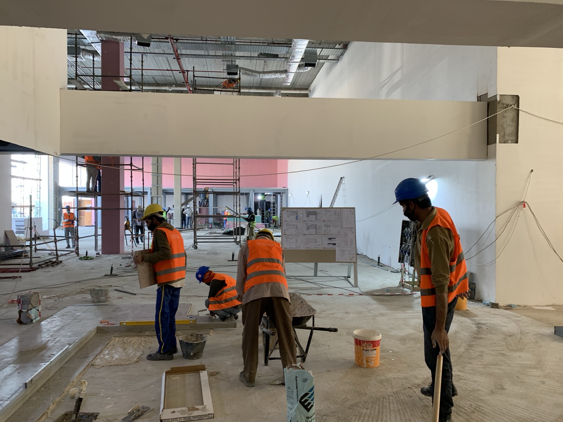 Roshan Experience Center showroom fit-out — photo 8