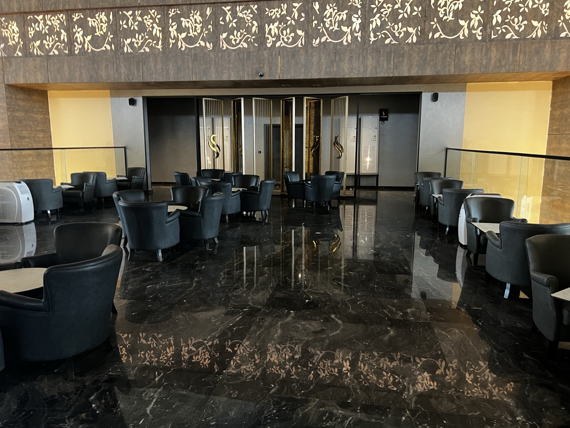 Self-Made Café retail fit-out, Riyadh — photo 2