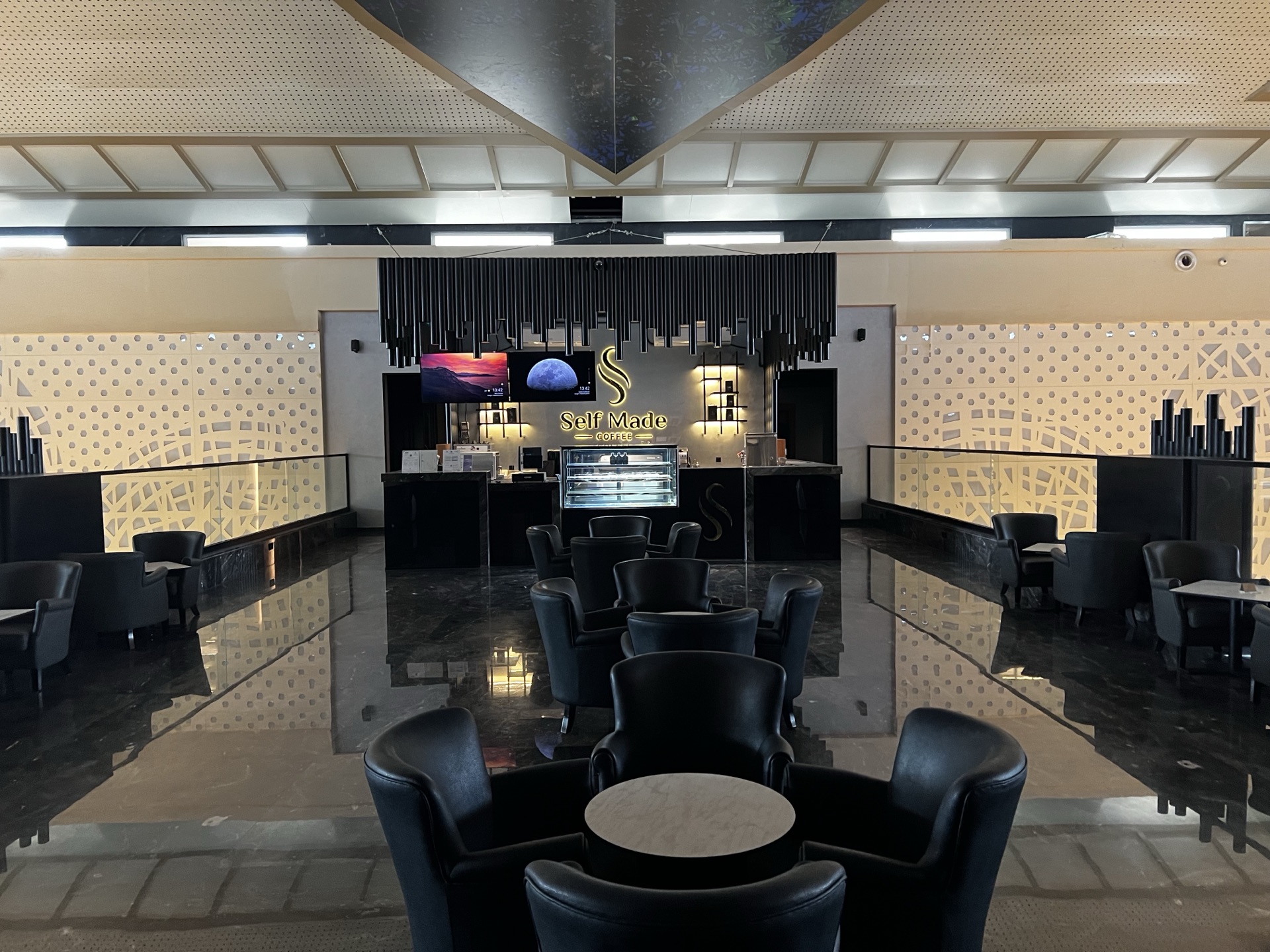 Self-Made Café retail fit-out, Riyadh — photo 4